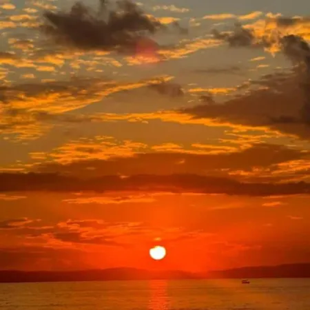 شقة Messinian Aura Arkondikó