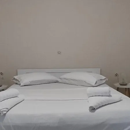 公寓 Messinian Aura *