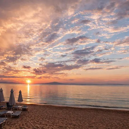 Beachfront Escape In Mikra Mantinia-messinian Aura