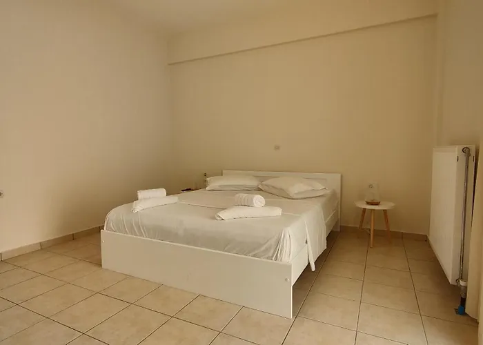 Beachfront Escape In Mikra Mantinia-messinian Aura