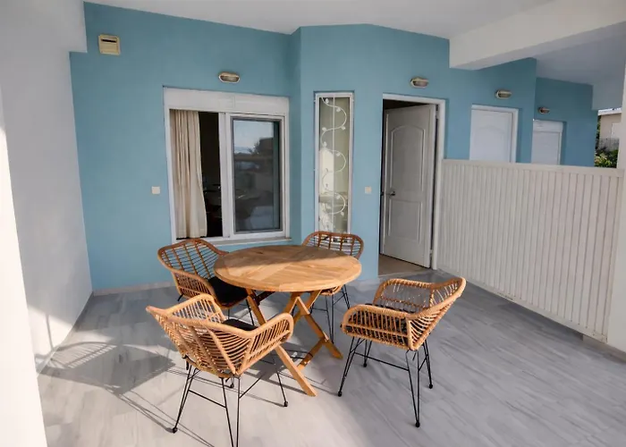 Beachfront Escape In Mikra Mantinia-messinian Aura